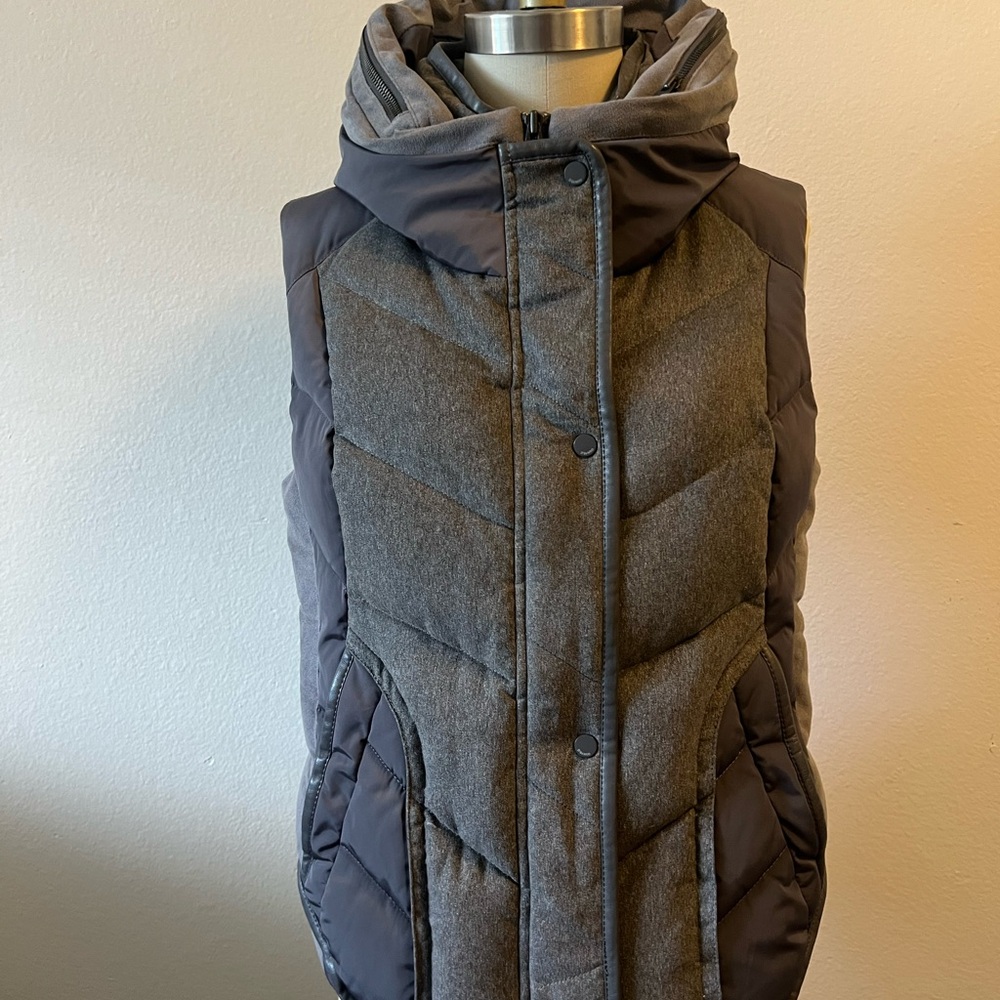 Women's Charcoal Quilted Vest